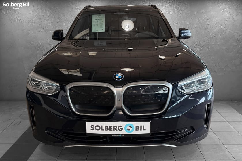 Bilde 2 av BMW iX3 Fully Charged HK/360°/Glasstak/El-bakluke