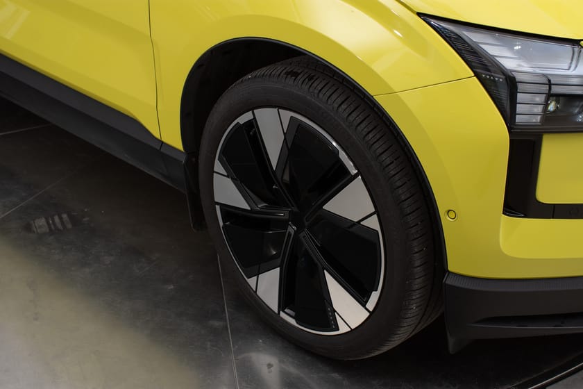 Bilde 2 av Volvo EX30 Twin Motor Performance Ultra – Toppmodell, med krok