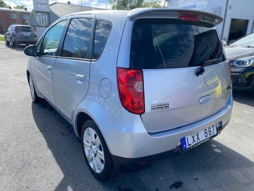 Bild 4 av Mitsubishi Colt – AS&G, endast 9000 mil, 1 ägare