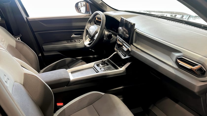 Bild 3 av Dacia Bigster Hybrid 155 *DEMO*EXTREME