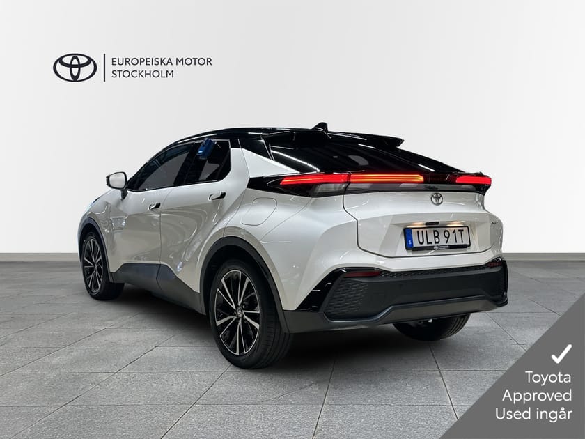 Bild 2 av Toyota C-HR PHEV 2,0 LADDHYBRID FWD EXECUTIVE KOMFORTPAKET PANO