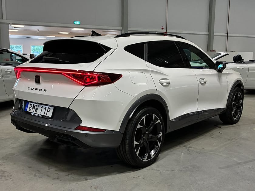 Bild 3 av CUPRA Formentor e-Hybrid VZ Laddhybrid V-hjul Drag