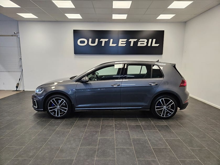 Bild 2 av Volkswagen Golf GTE 1.4 TSI 204hk PHEV Laddhybrid Cockpit Drag PDC