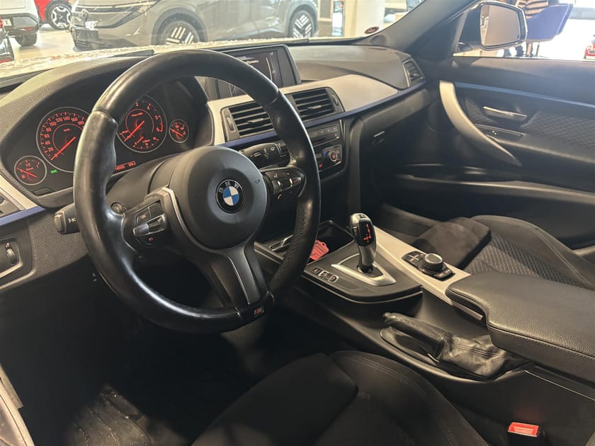 Bild 5 av BMW 318d Touring M Sport Dragkrok