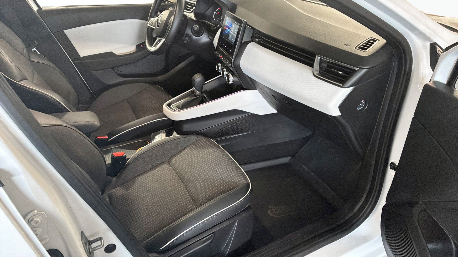 Renault Clio 1.0 TCe 2023, bild 3/9