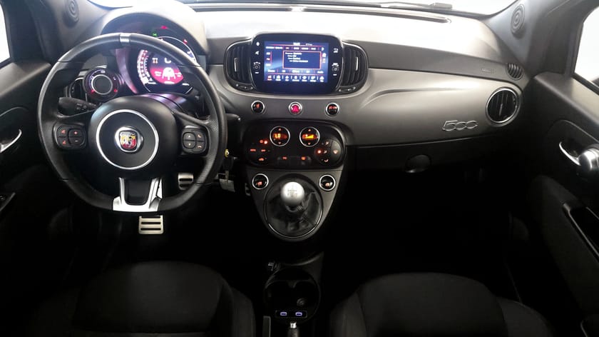 Bild 4 av Abarth 595 1.4 T-JET 165 hk Digital Cockpit P-sensor