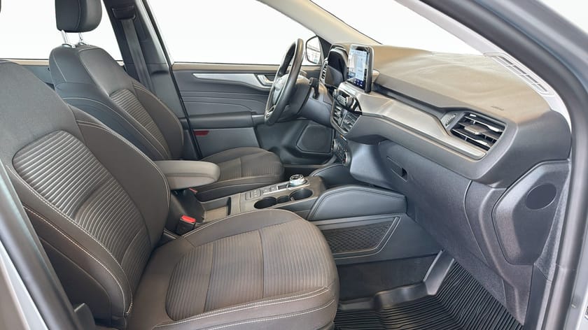 Bild 3 av Ford Kuga Plug-In Hybrid Titanium 2.5 225HK Vinterpaket Carplay