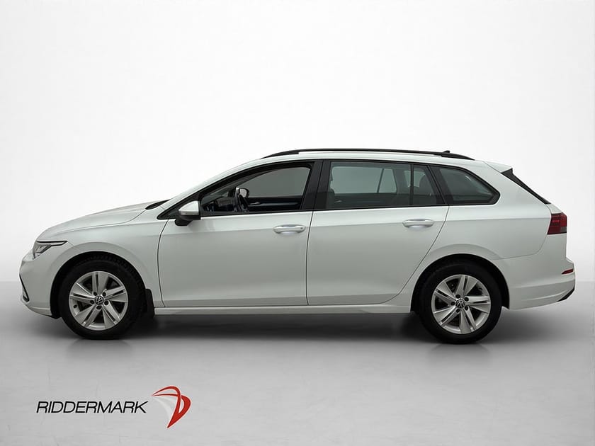 Bild 4 av Volkswagen Golf Sportscombi 1.5 eTSI DSG 131hk CarPlay Adaptiv-F Isofix