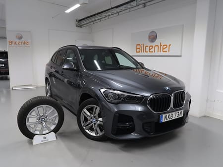 BMW X1 xDrive25e M Sport V-Däck ingår HUD-Skinn-Drag-Kamera-BT