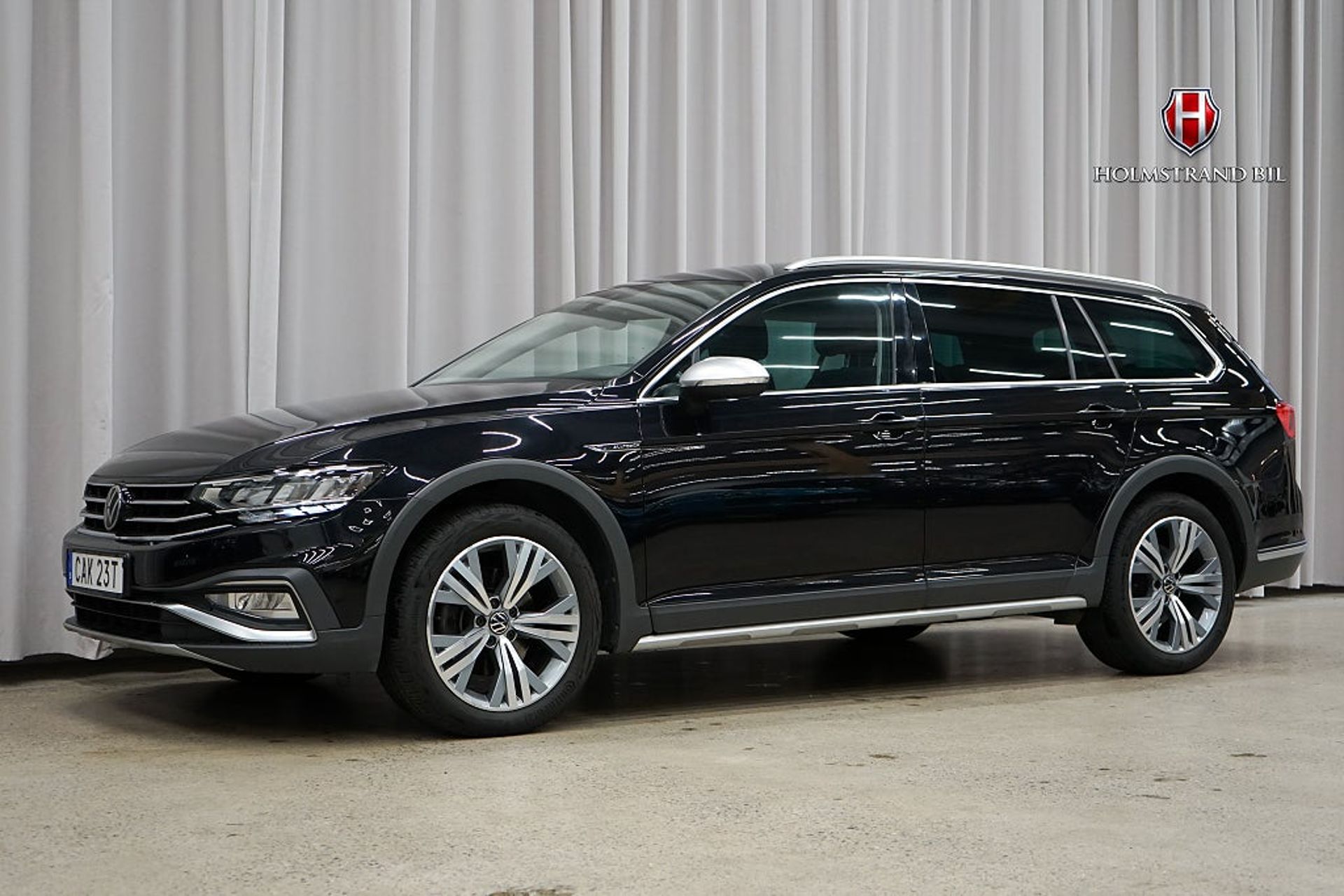Volkswagen Passat 2024, photo 3/10
