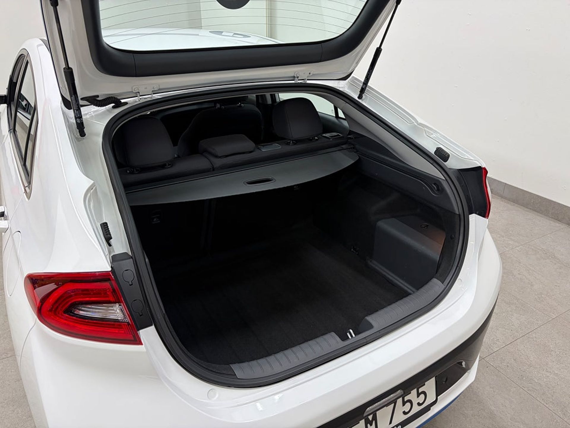 Hyundai Ioniq 2017, photo 4/10