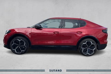 Ford Capri EV Extended Range AWD Hel elektrisk firehjulstrekker en lekker rødfarge