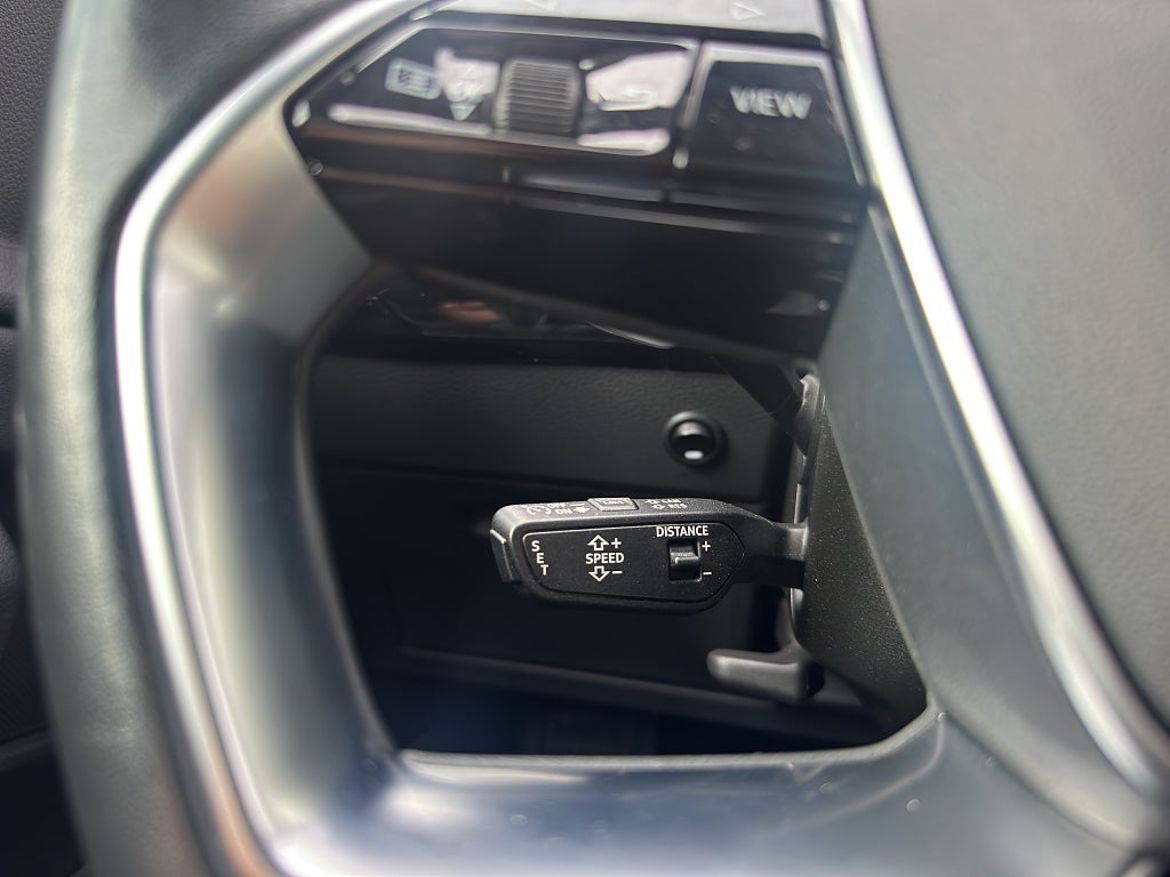 Audi Q8 55 e-tron quattro, bild 20 av 27