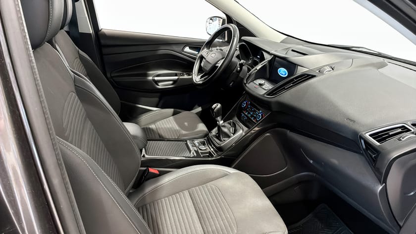 Bild 3 av Ford Kuga Kamera/ Ny kamrem / 1 ägare