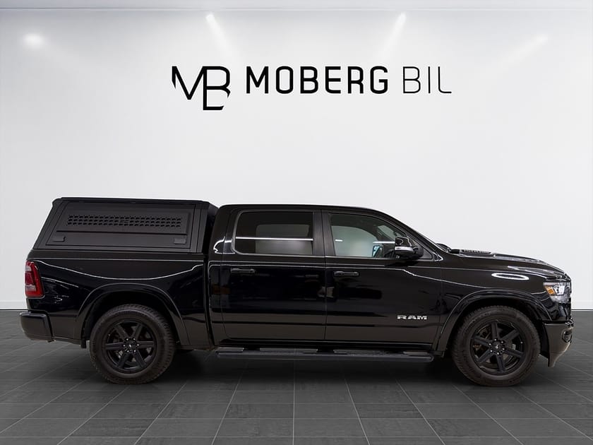 Bild 3 av RAM 1500 Crew Cab Dodge 5.7 V8 395hk Laramie Pano Läder H/K Navi Drag Kåpa