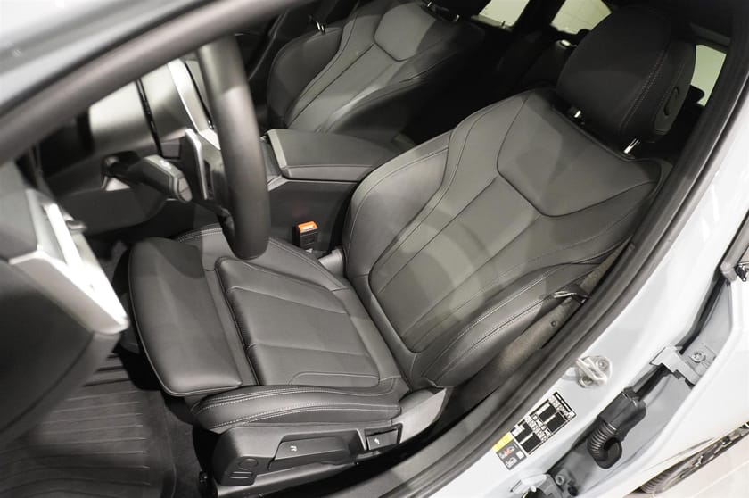 Bild 4 av BMW 330e xDrive Touring