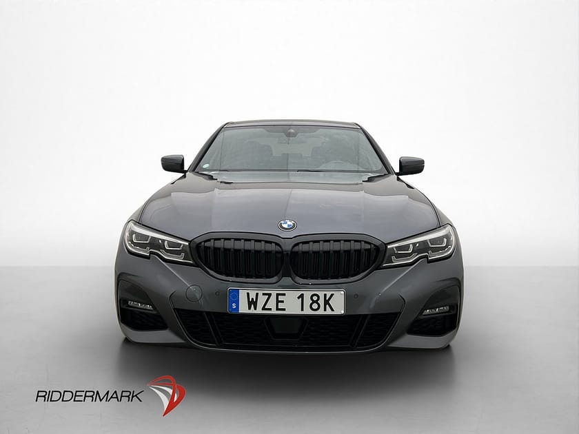Bild 2 av BMW 330i xDrive Sedan M Sport Shadowline H/K Cockpit Värmare Drag