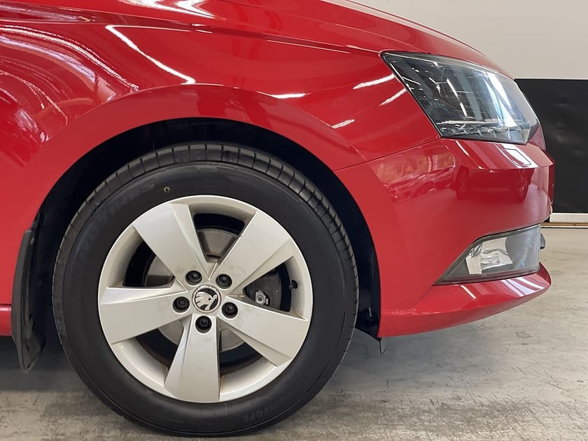Bild 5 av Škoda Fabia Kombi Skoda STYLE 1.2 TSI 90hk Drag Värmare