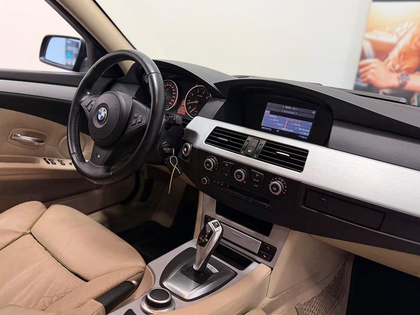 Bild 2 av BMW 523i Touring Euro 4