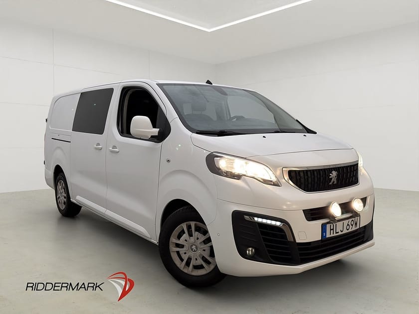 Bild 1 av Peugeot Expert Crew Cab L3 CrewVan 177hk Värm Drag B-Kamera CARPLAY