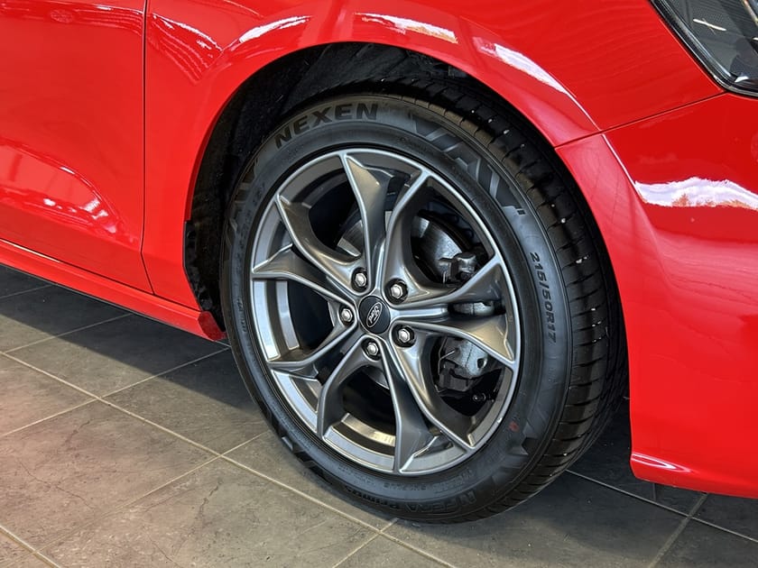 Bild 3 av Ford Focus 1.0 EcoBoost ST-line 125hk Aut/Drag