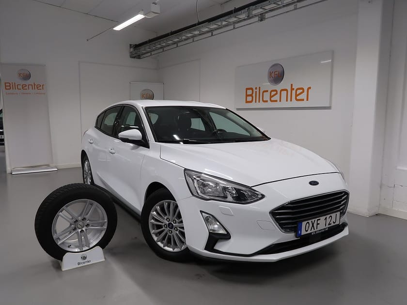 Bild 1 av Ford Focus 1.0 Titanium V-Däck ingår Aut-CarPlay-AdaptivFH-Keyless