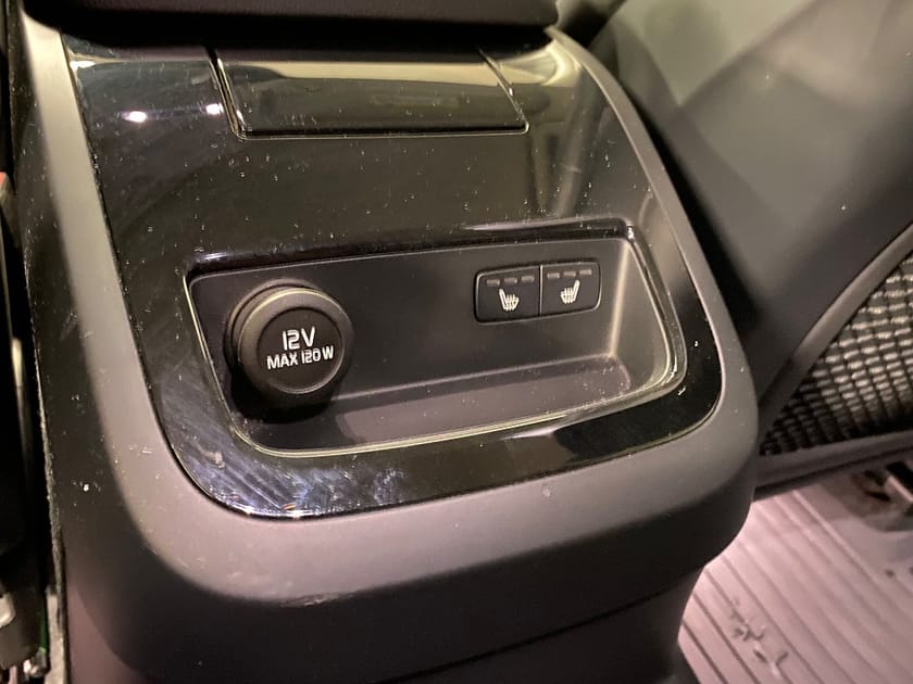 Bild 5 av Volvo V60 Recharge T6 AWD Momentum Kamera Värmare Drag