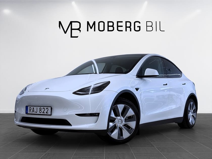 Bild 1 av Tesla Model Y Long Range AWD 514hk Pano Läder Navi Drag B-Kamera