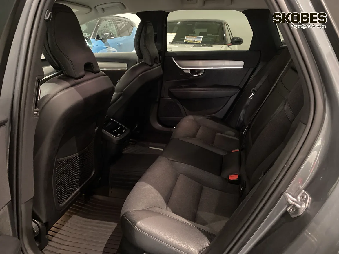 Volvo V90 Cross Country