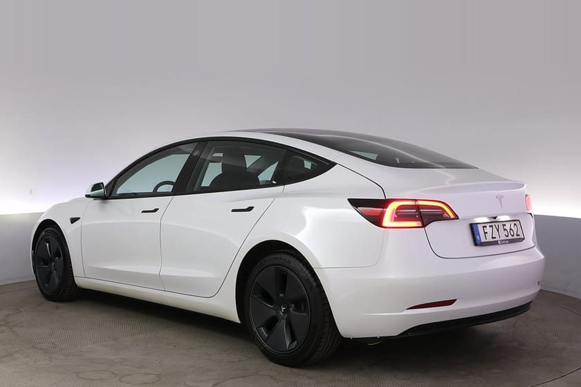 Bild 4 av Tesla Model 3 Standard Range Refresh Autopilot Pano V-hjul