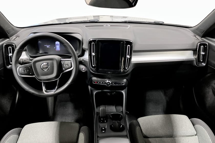 Bild 2 av Volvo XC40 B4 FWD Bensin Core SE II