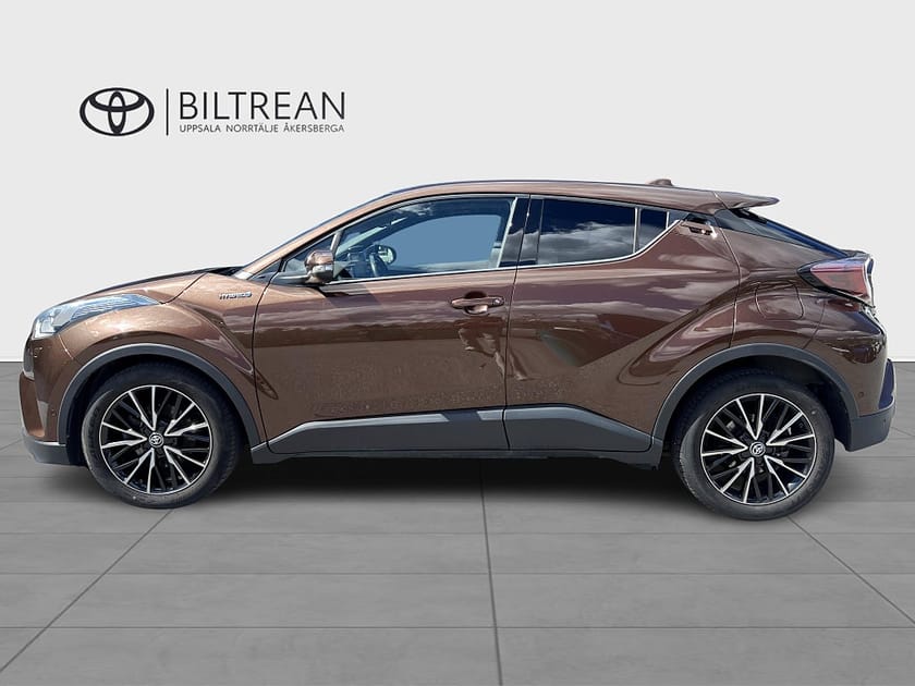 Bild 3 av Toyota C-HR Hybrid 1,8 Executive Skinn JBL Motorvärmare Vinterhjul
