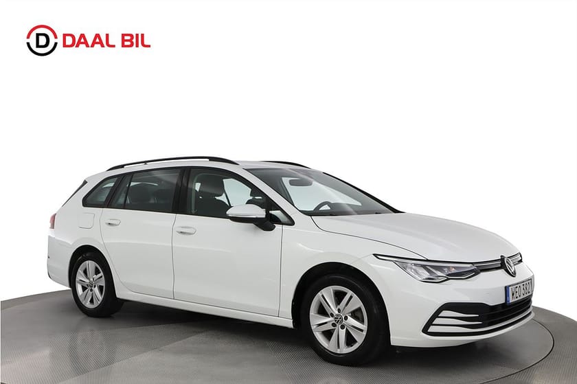 Bild 4 av Volkswagen Golf Sportscombi 1.5 eTSI 131HK COCKPIT P-SENS RATTVÄRM