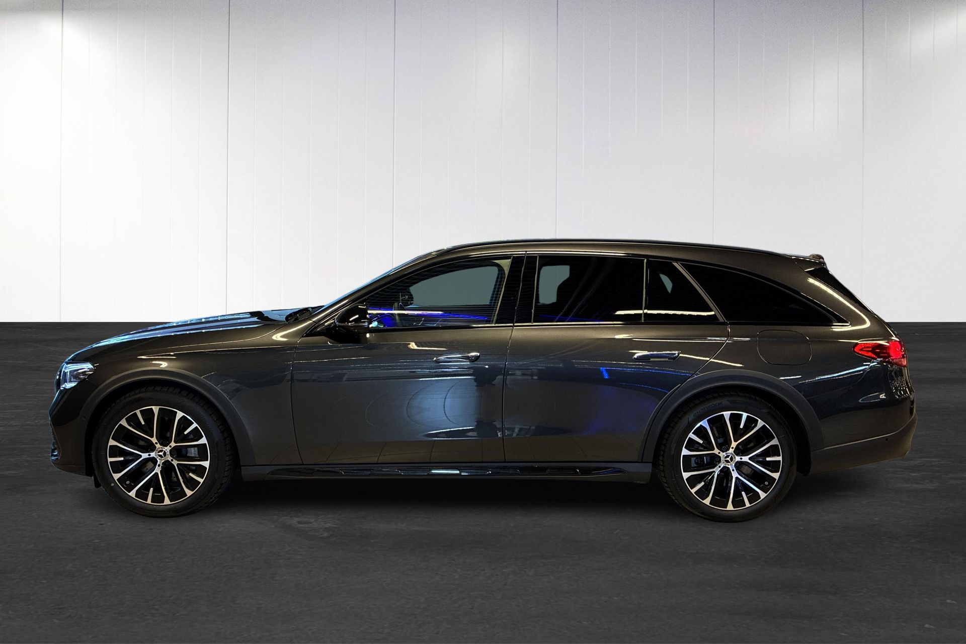 Mercedes-Benz E 300 de 4M All-Terrain 2026, bild 7/24