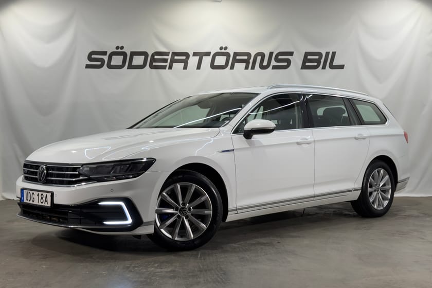 Bild 1 av Volkswagen Passat Sportscombi GTE 1.4 TSI DRAG VÄRMARE KAMERA 1 BRUKARE MOMSBIL