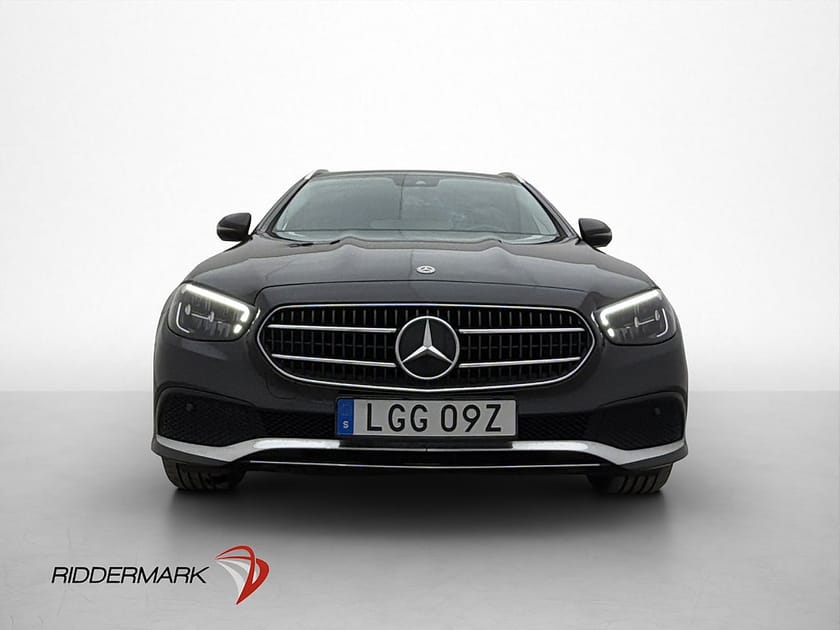 Bild 2 av Mercedes-Benz E 300 T de 4MATIC 4M Wide P-Värm B-Kamera Drag Navi