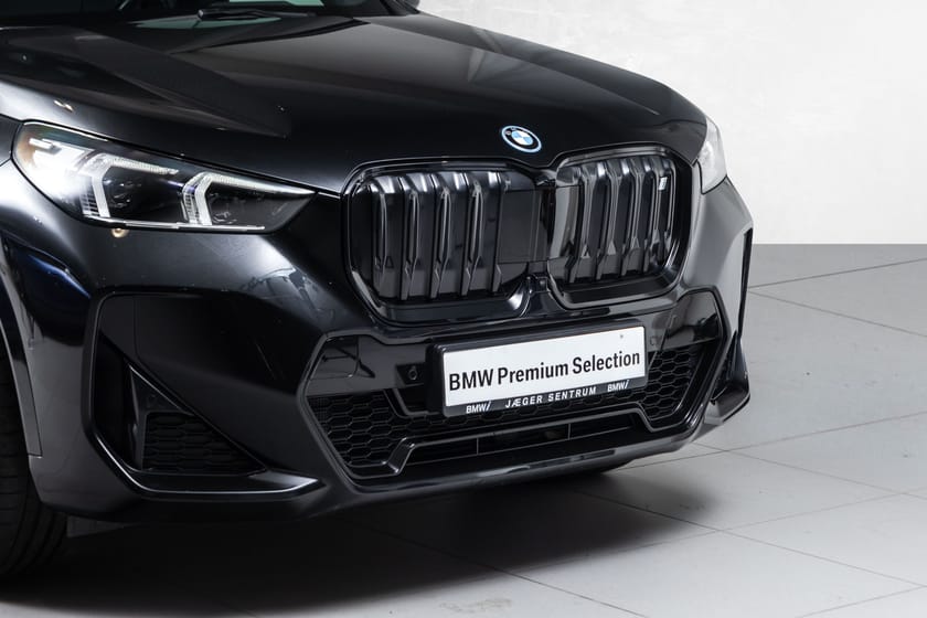 Bilde 2 av BMW iX1 xDrive30 M Sport-Krok-Harman/Kardon-Glasstak-Skinn