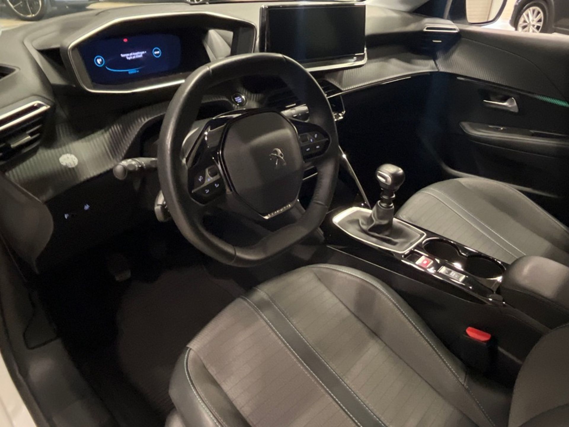Peugeot 208 1.2 PureTech 100 2022, bild 7/10