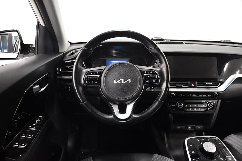 Bild 2 av Kia e-Niro 64 kWh Advance AdaptivF Rattv B-kam Nybes 204hk