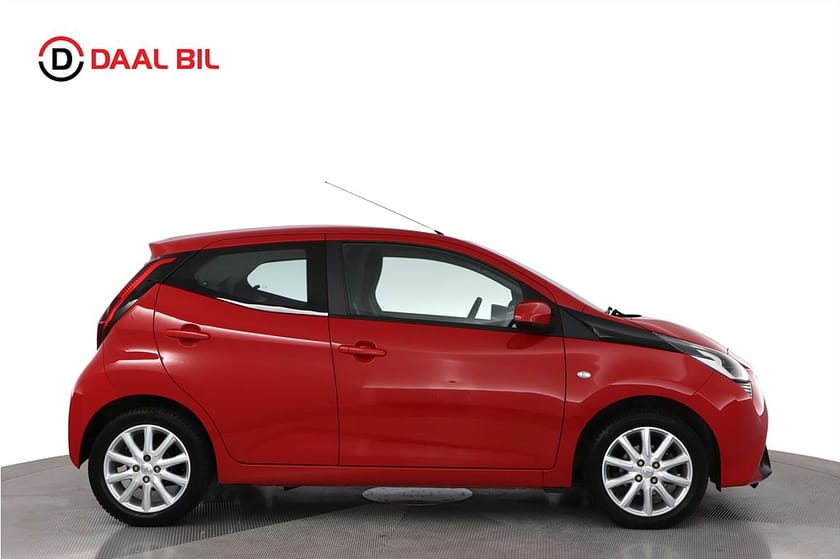 Bild 5 av Toyota Aygo 1.0 72HK X-PLAY 5-D B-KAM FARTHÅLLARE BLUETOOTH