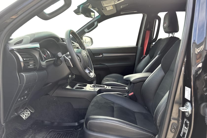 Bilde 3 av Toyota Hilux Dobbelcab 2.8 4WD I GR Sport II / Hengerfeste / Understellsbeh.