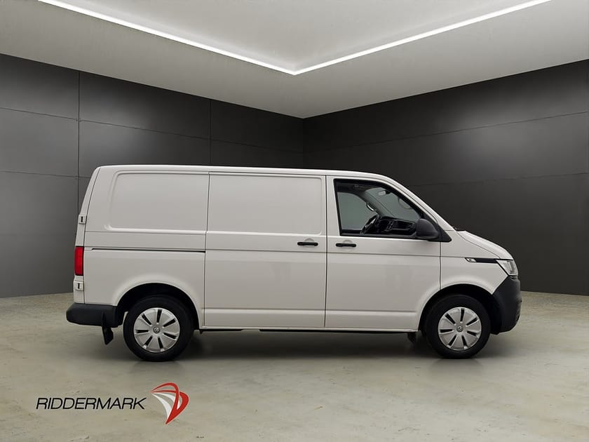 Bild 2 av Volkswagen Transporter 4M Värmare B-Kamera CARPLAY Moms