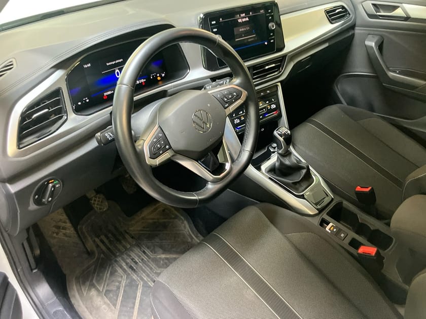 Bild 3 av Volkswagen T-Roc 1.0 TSI (110 HK) 6 VXL
