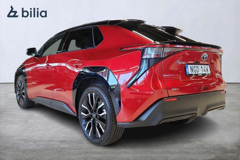 Bild 2 av Toyota bZ4X Executive 20" AWD-i, Bi-Tone, Panorama, JBL