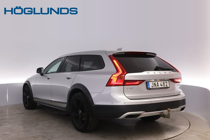 Bild 5 av Volvo V90 Cross Country D4 AWD Momentum Värmare Drag Ny Kamrem