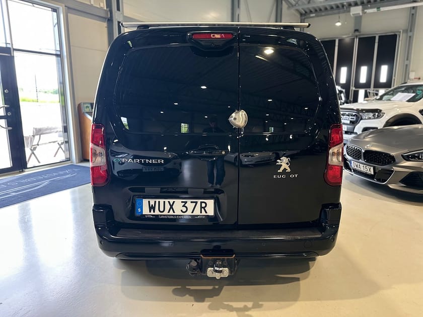 Bild 5 av Peugeot e-Partner L1 / Drag / Inredning + dubbelgolv / Lastbågar