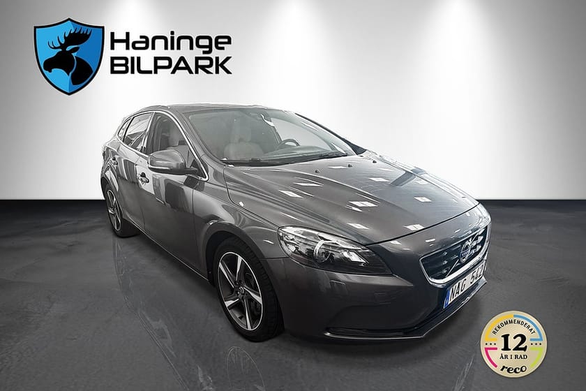 Bild 5 av Volvo V40 D3 MOMENTUM SUPERDEAL 3.95% / AUTO/ DRAG / PDC / PANO