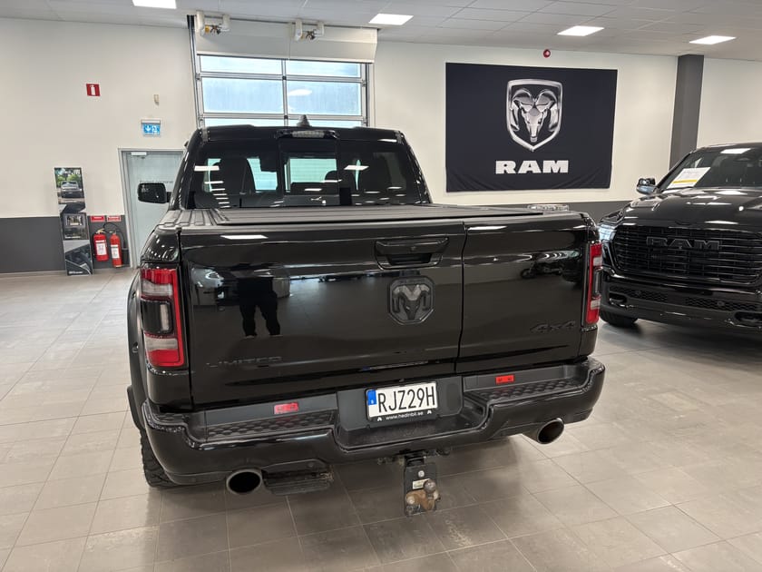 Bild 5 av RAM 1500 Crew Cab LIMITED 4X4 |skatt 3055:-