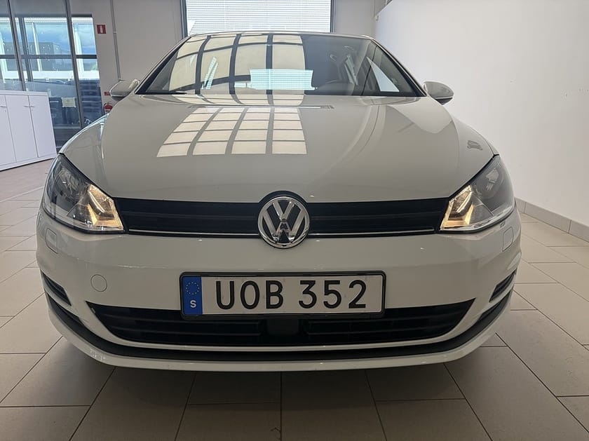 Bild 2 av Volkswagen Golf 1,2 TSI 110HK I Farthållare I Apple-carplay