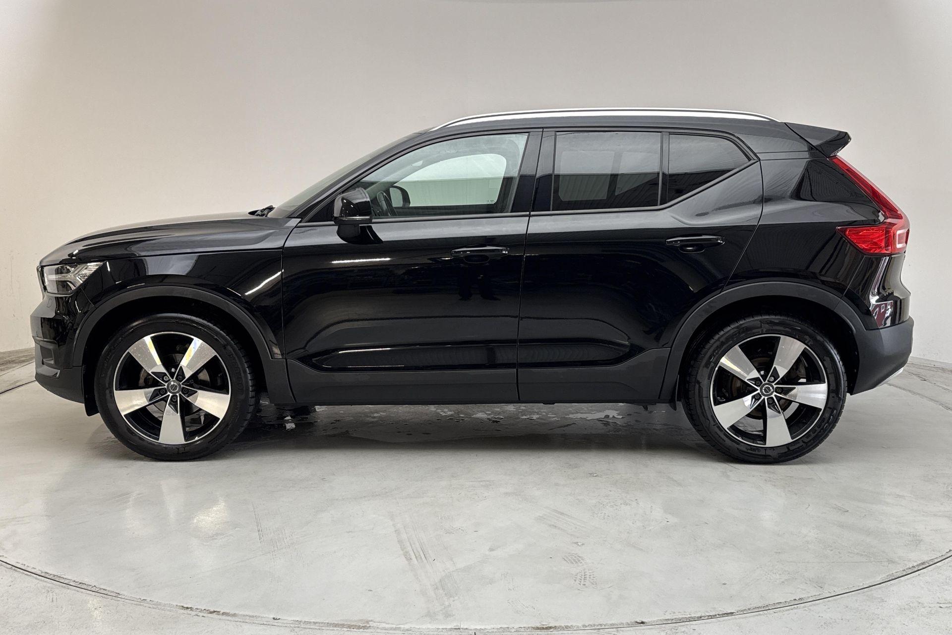 Volvo XC40 D3 2021, bild 2/10